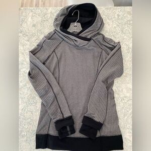 Lululemon 8 (M) Gray and Black Herringbone Hooded Sweatshirt Pullover